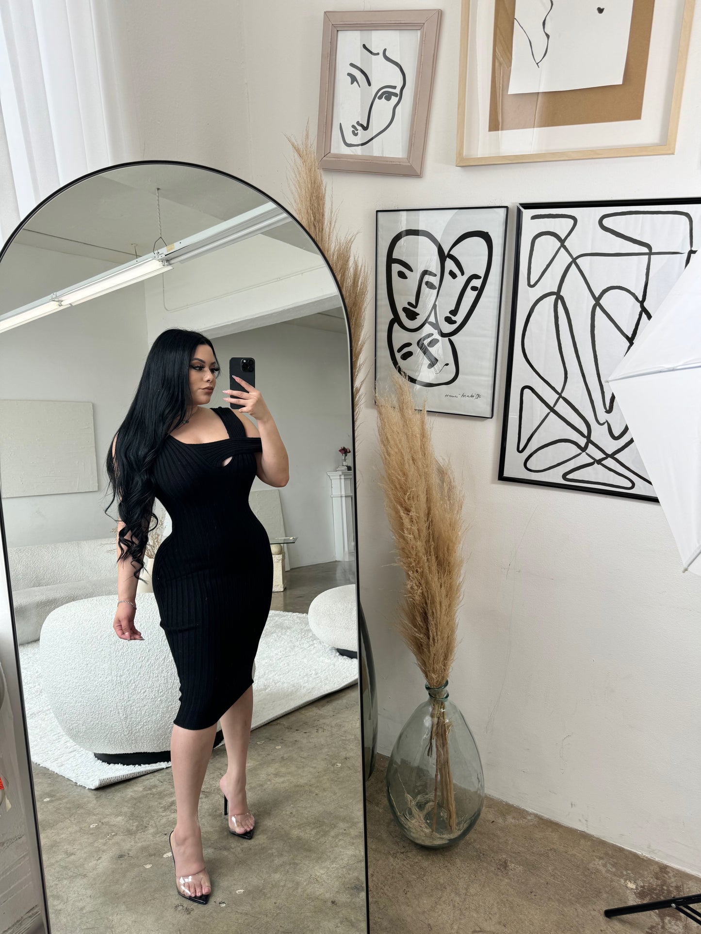 Amanda off shoulder Dress - Black