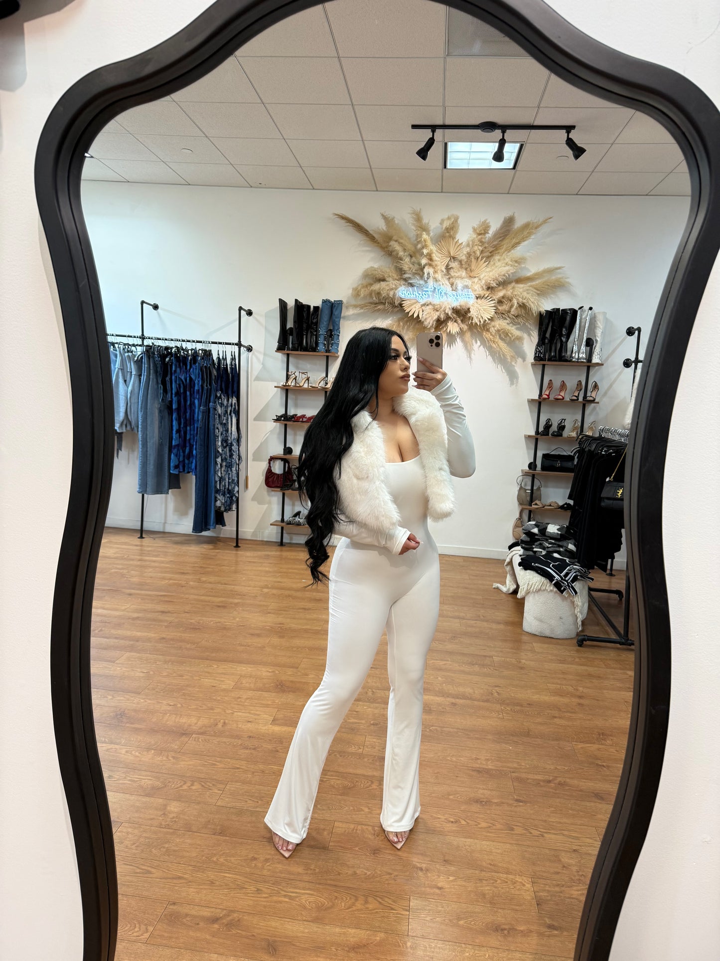 Galentine furry Vest - White