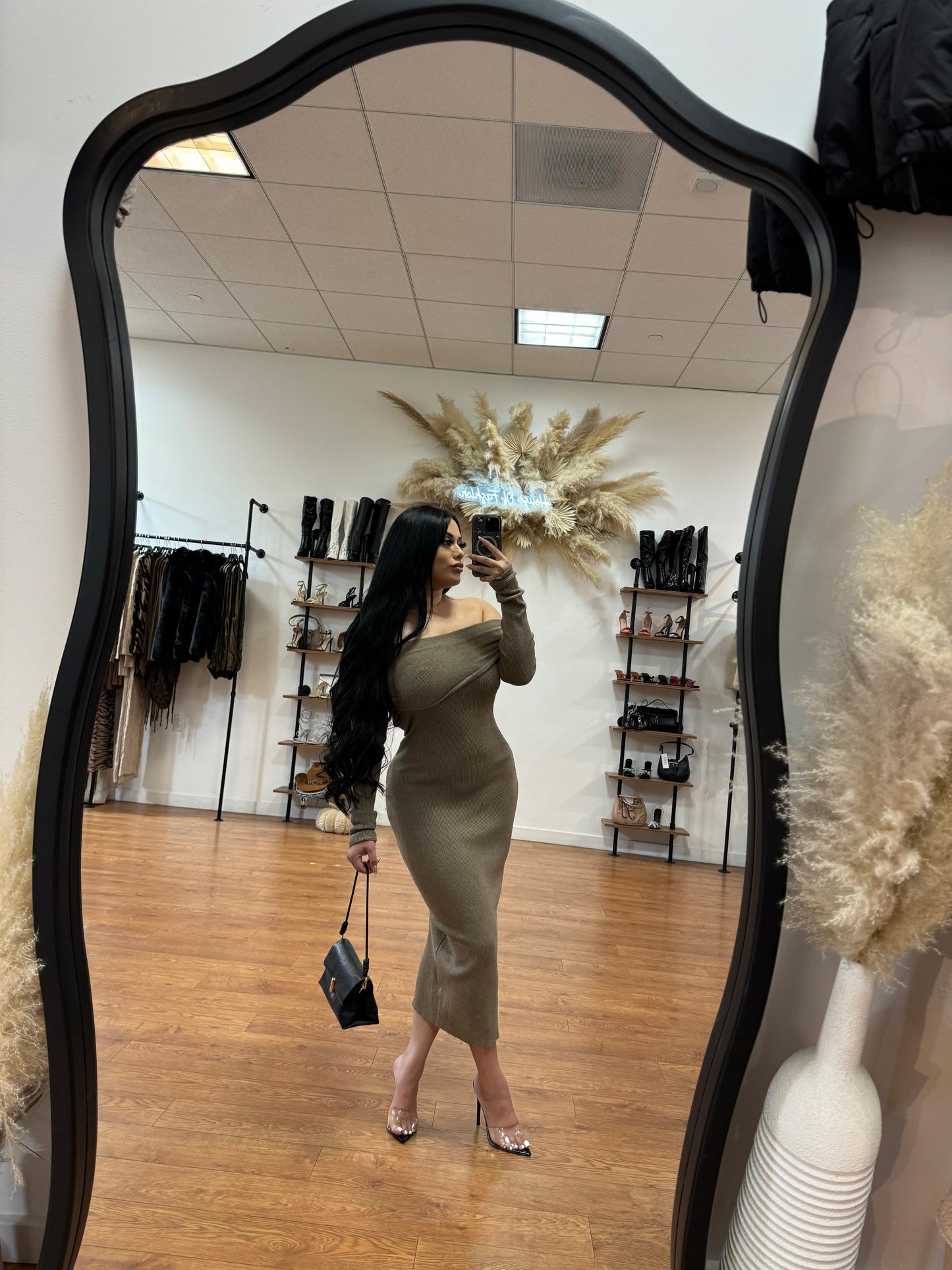 Aria off the shoulder dress - Mocha